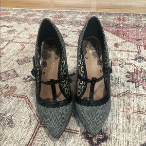 Size 6.5 grey Oxford pumps